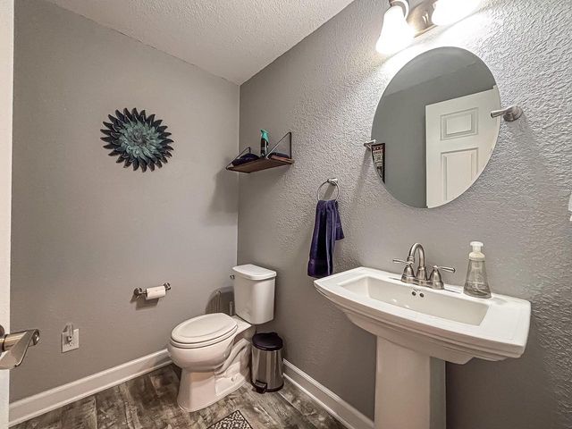 616 Westlawn AVENUE, Mukwonago, WI 53149