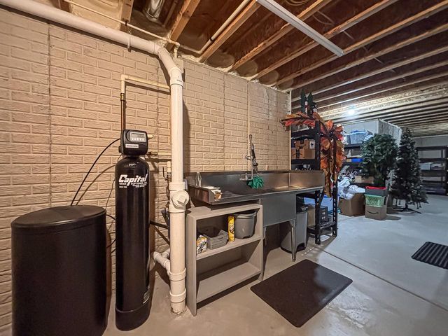 616 Westlawn AVENUE, Mukwonago, WI 53149