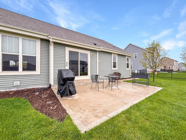 616 Westlawn AVENUE, Mukwonago, WI 53149