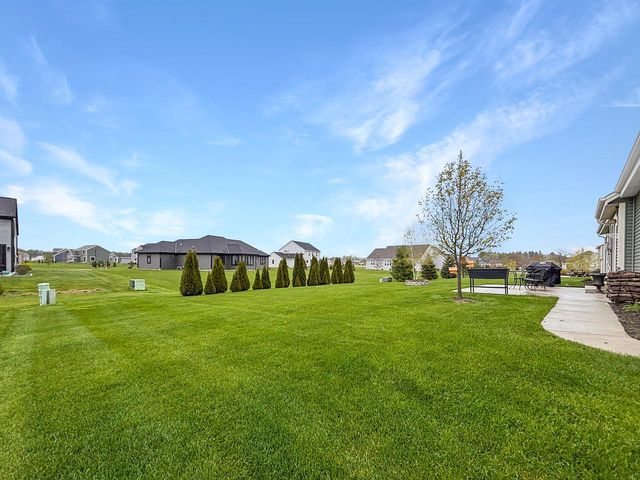 616 Westlawn AVENUE, Mukwonago, WI 53149