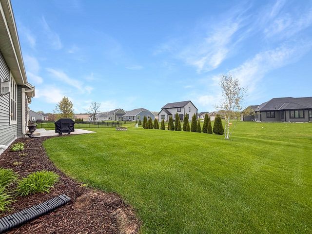 616 Westlawn AVENUE, Mukwonago, WI 53149