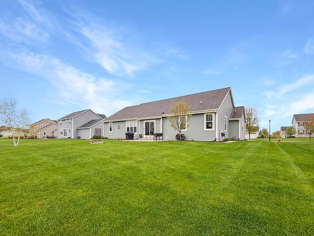 616 Westlawn AVENUE, Mukwonago, WI 53149