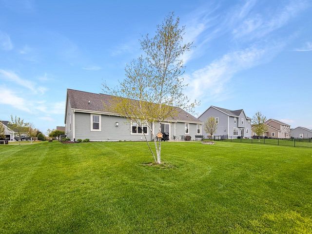 616 Westlawn AVENUE, Mukwonago, WI 53149