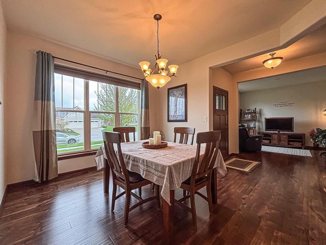 616 Westlawn AVENUE, Mukwonago, WI 53149