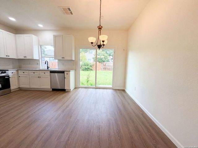 216 LIECK CV, Cibolo, TX 78108