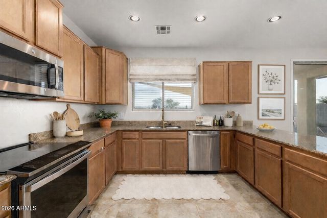 2431 E OMEGA Drive, San Tan Valley, AZ 85143