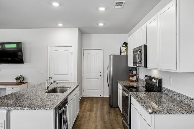 213 River Forest Dr, Chapel Hill, TN 37034