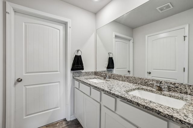 213 River Forest Dr, Chapel Hill, TN 37034
