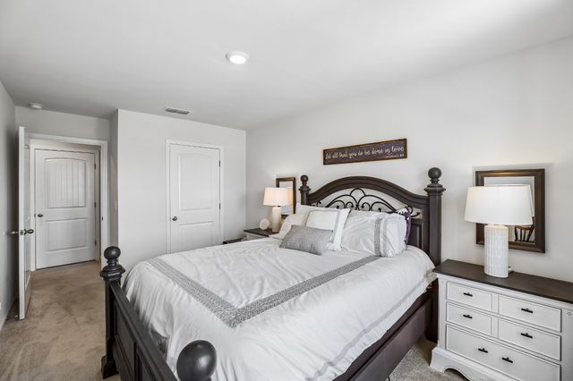 213 River Forest Dr, Chapel Hill, TN 37034