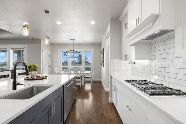 10031 Riverbend Place, Middleton, ID 83644