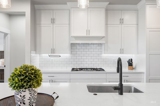 10031 Riverbend Place, Middleton, ID 83644