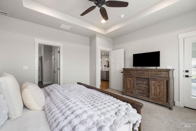 10031 Riverbend Place, Middleton, ID 83644