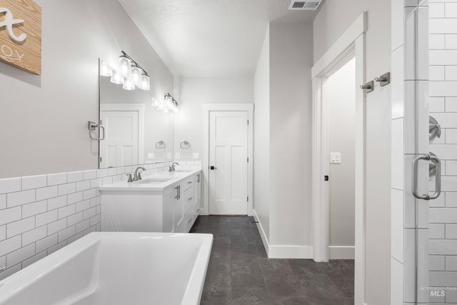 10031 Riverbend Place, Middleton, ID 83644