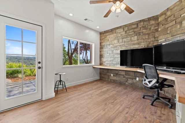 21946 Angeli Pl, Grass Valley, CA 95949