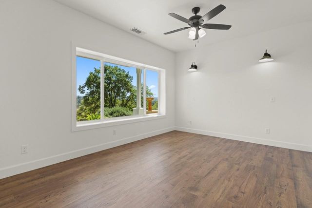 21946 Angeli Pl, Grass Valley, CA 95949