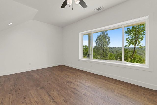 21946 Angeli Pl, Grass Valley, CA 95949