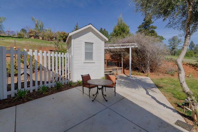 21946 Angeli Pl, Grass Valley, CA 95949