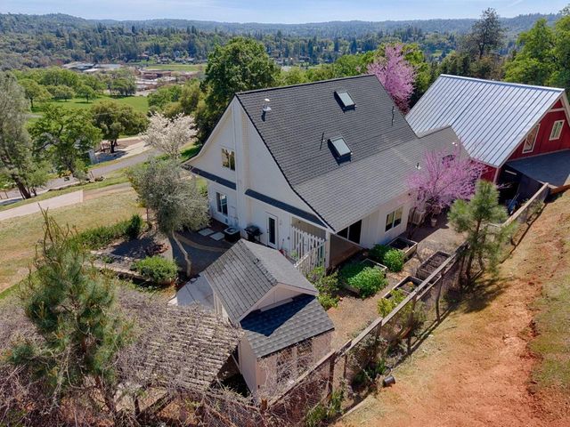 21946 Angeli Pl, Grass Valley, CA 95949