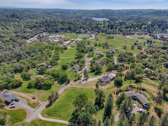 21946 Angeli Pl, Grass Valley, CA 95949