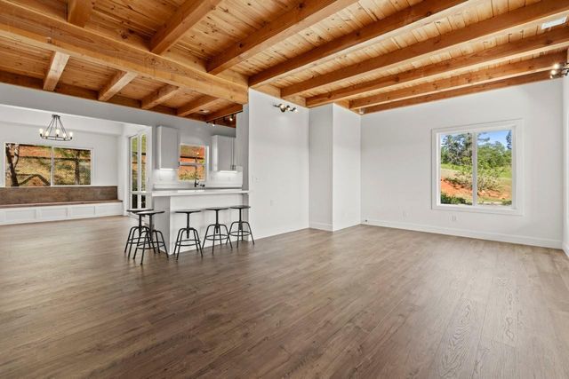 21946 Angeli Pl, Grass Valley, CA 95949