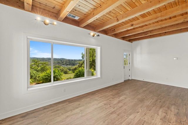 21946 Angeli Pl, Grass Valley, CA 95949