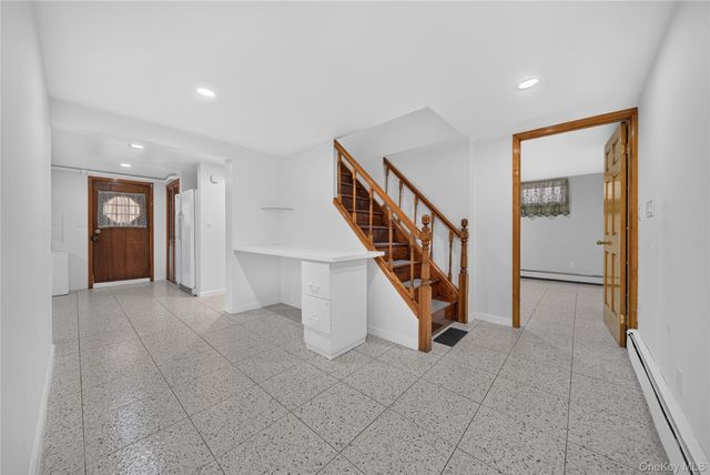 612 Marcellus Road, Williston Park, NY 11596
