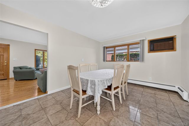 612 Marcellus Road, Williston Park, NY 11596