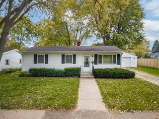 615 Best Avenue, Dekalb, IL 60115