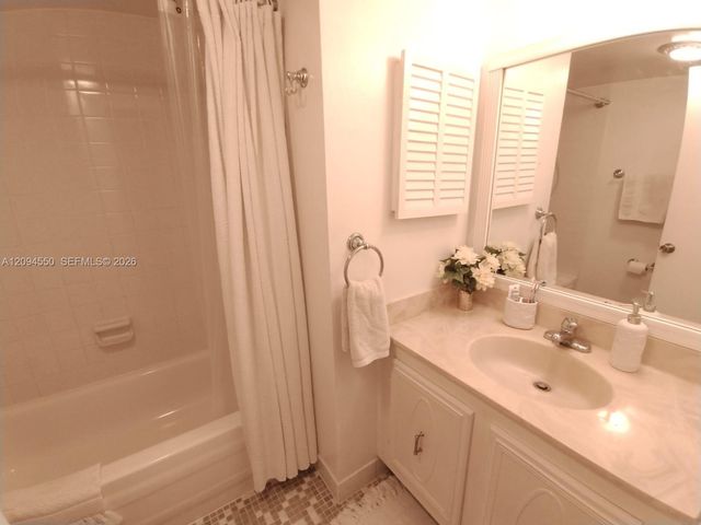 8401 SW 107th Avenue 219E, Miami, FL 33173