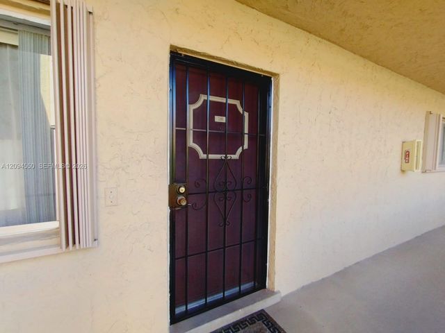 8401 SW 107th Avenue 219E, Miami, FL 33173