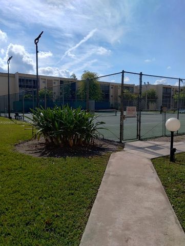 8401 SW 107th Avenue 219E, Miami, FL 33173