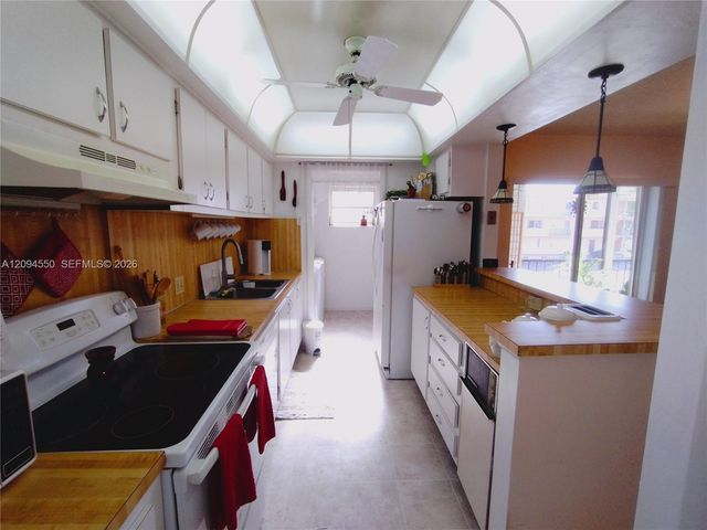 8401 SW 107th Avenue 219E, Miami, FL 33173