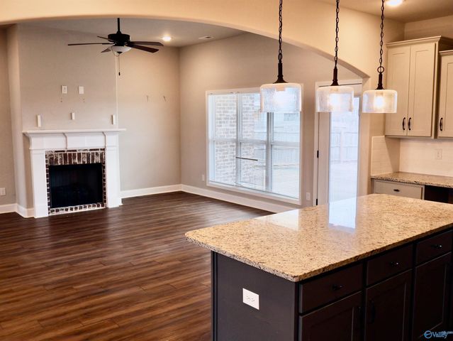 106 Parvin Way Drive, Hazel Green, AL 35750