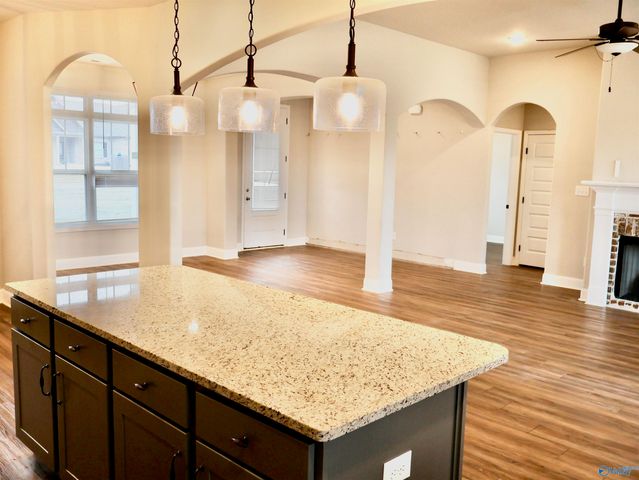 106 Parvin Way Drive, Hazel Green, AL 35750