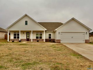 106 Parvin Way Drive, Hazel Green, AL 35750
