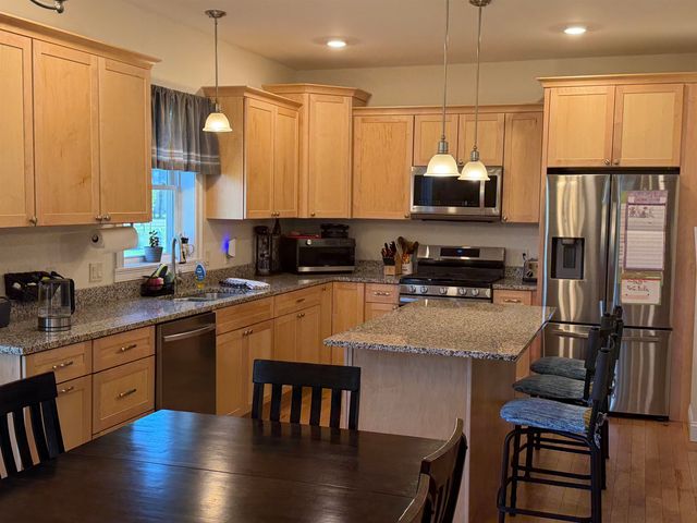 148 Chase Court, Essex, VT 05452