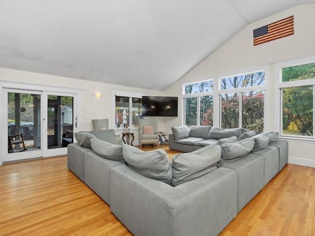 49 Lincoln Street, Waltham, MA 02451