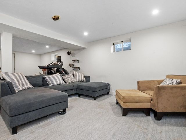 49 Lincoln Street, Waltham, MA 02451