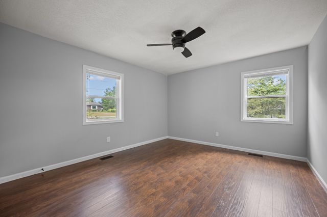 712 Westside Dr, Tullahoma, TN 37388