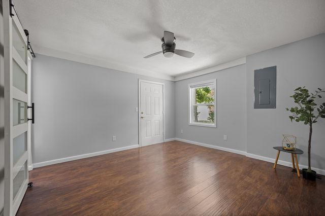 712 Westside Dr, Tullahoma, TN 37388