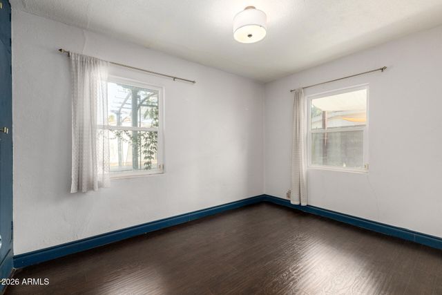 1614 W LYNWOOD Street, Phoenix, AZ 85007