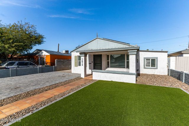 1614 W LYNWOOD Street, Phoenix, AZ 85007