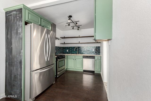 1614 W LYNWOOD Street, Phoenix, AZ 85007