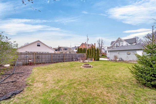 321 Bell AVENUE, Sheboygan, WI 53083