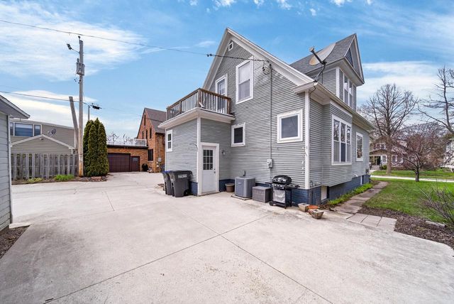 321 Bell AVENUE, Sheboygan, WI 53083