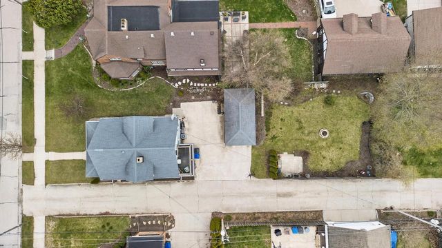 321 Bell AVENUE, Sheboygan, WI 53083