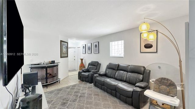 3395 NE 9th Street 101, Homestead, FL 33033