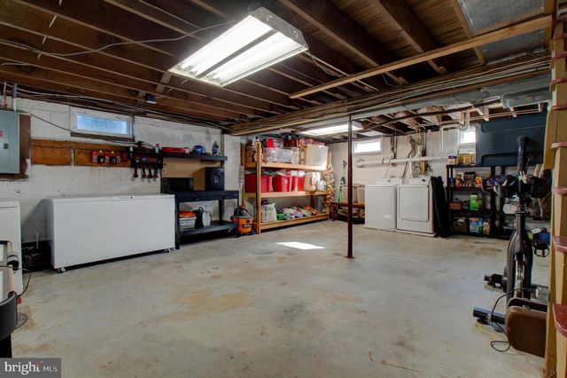 332 DARETOWN, Elmer, NJ 08318