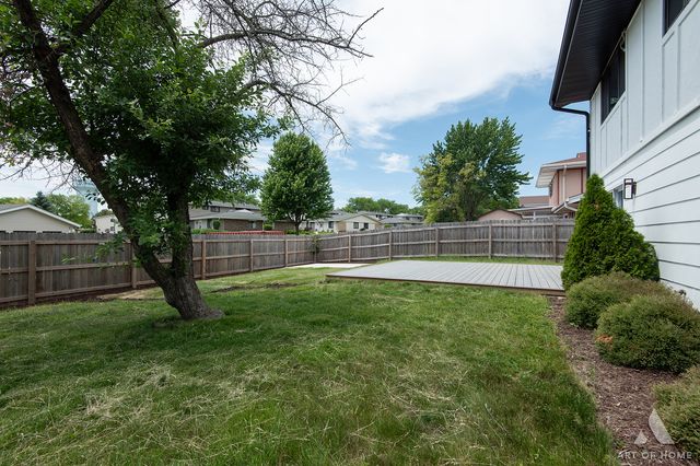 214 Cambridge Lane, Bloomingdale, IL 60108