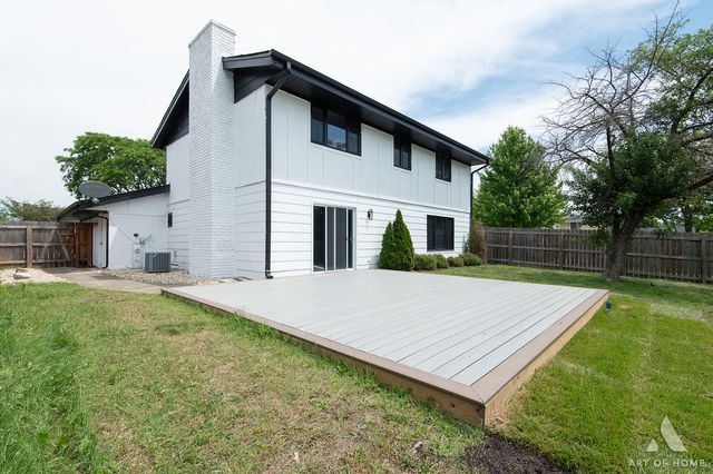 214 Cambridge Lane, Bloomingdale, IL 60108